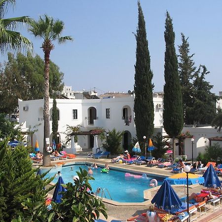 Mimosa Apart Hotel غومْبيت المظهر الخارجي الصورة