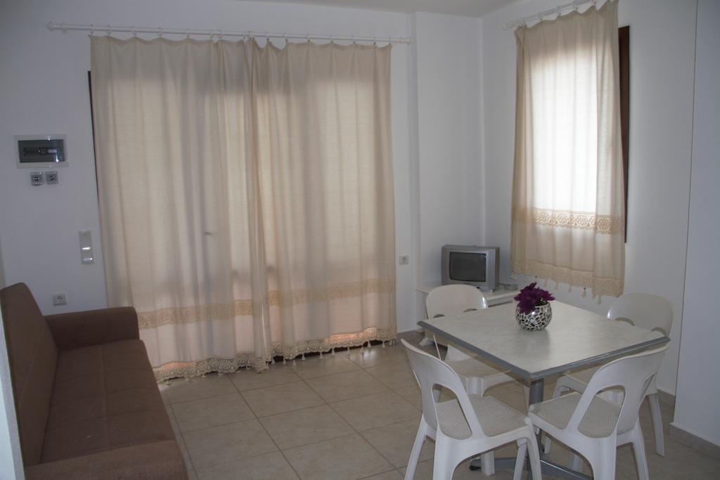 Mimosa Apart Hotel غومْبيت الغرفة الصورة
