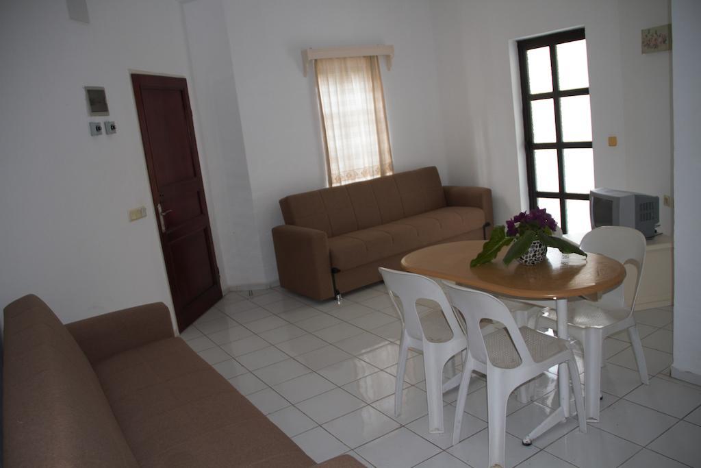 Mimosa Apart Hotel غومْبيت الغرفة الصورة
