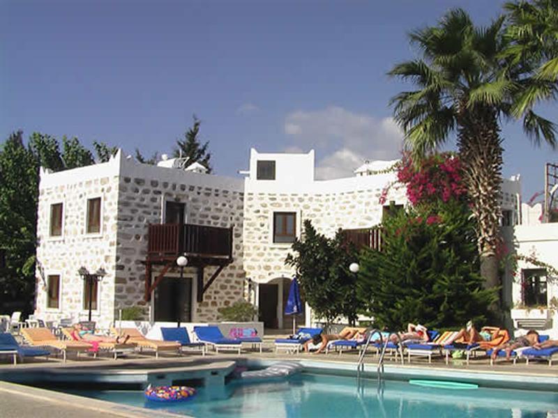 Mimosa Apart Hotel غومْبيت المظهر الخارجي الصورة