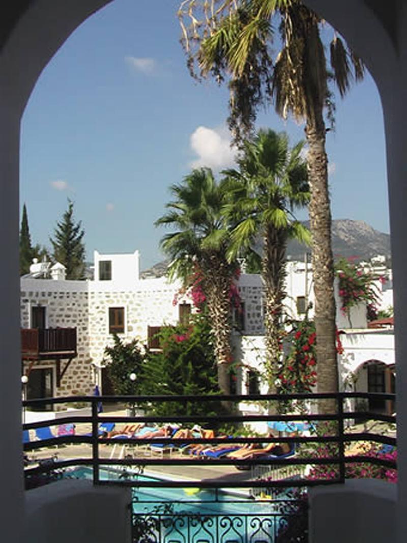 Mimosa Apart Hotel غومْبيت المظهر الخارجي الصورة