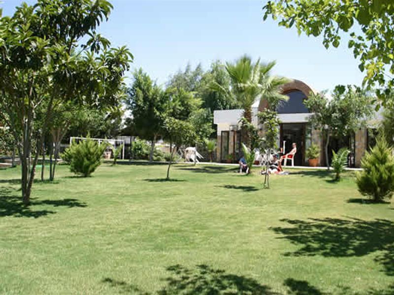 Mimosa Apart Hotel غومْبيت المظهر الخارجي الصورة