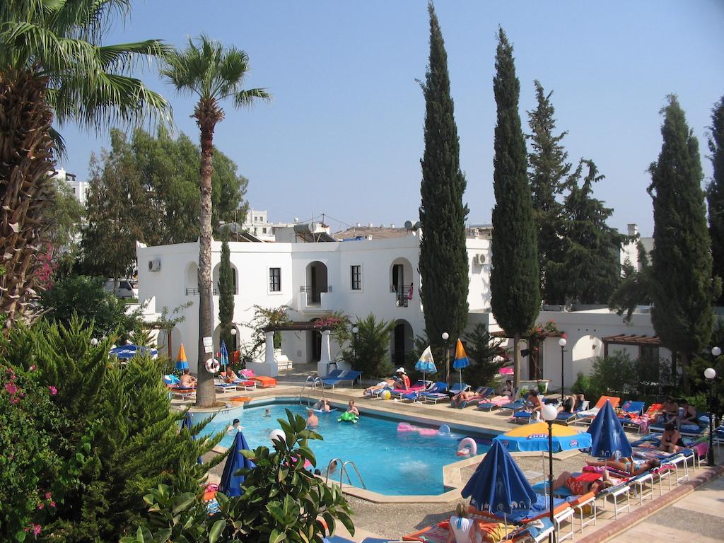 Mimosa Apart Hotel غومْبيت المظهر الخارجي الصورة